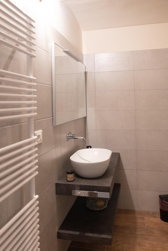 Bathroom 3, ByVigin, Cuneo