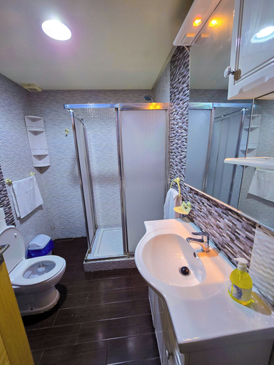 Bathroom 5, Luxor Home - Spacious & proximity to CFC, Casablanca