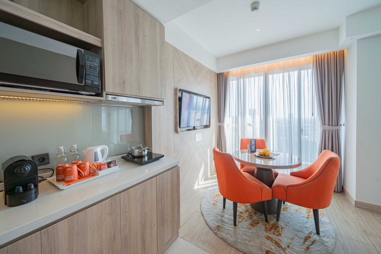 Dining Room 11