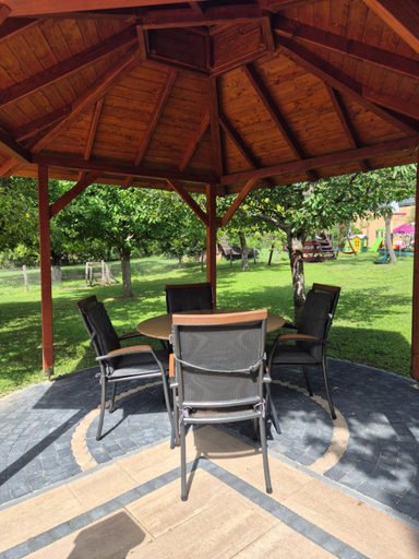 Others 3, Sarreti Apartmanhaz, Balatonfüred