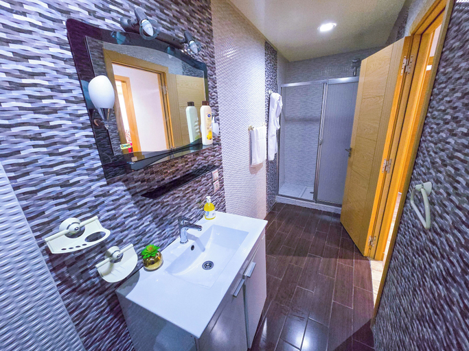 Bathroom 3, Luxor Home - Spacious & proximity to CFC, Casablanca