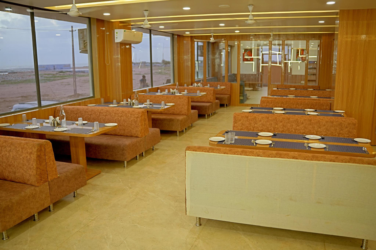 Food & Drinks 5, The Sky Comfort Beach Hotel, Dwarka, Devbhumi Dwarka