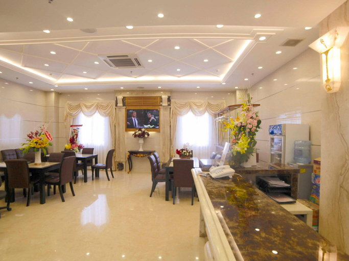 Food & Drinks, Happy Hotel 2, District 10