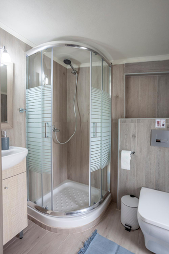 Shower 5, Villa Hanioti Dream seafront, Central Macedonia