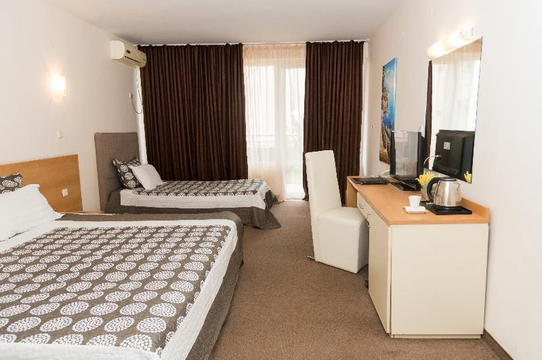Bedroom 2, Hotel Central, Nesebar
