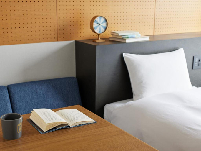 Bedroom 3, LAMP LIGHT BOOKS HOTEL fukuoka, Fukuoka