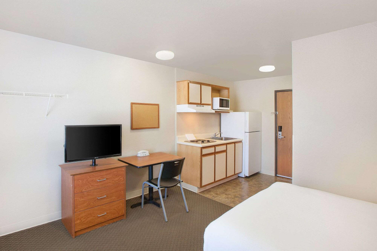 Bedroom 3, WoodSpring Suites Jacksonville Beach Blvd, Duval