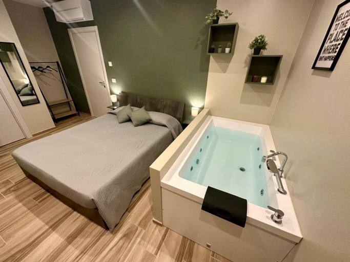Hot tub, Qualora Room & Suite, Bari