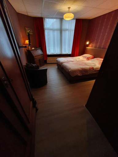 Bedroom 5, Hotel t Heerenlogement, Harlingen