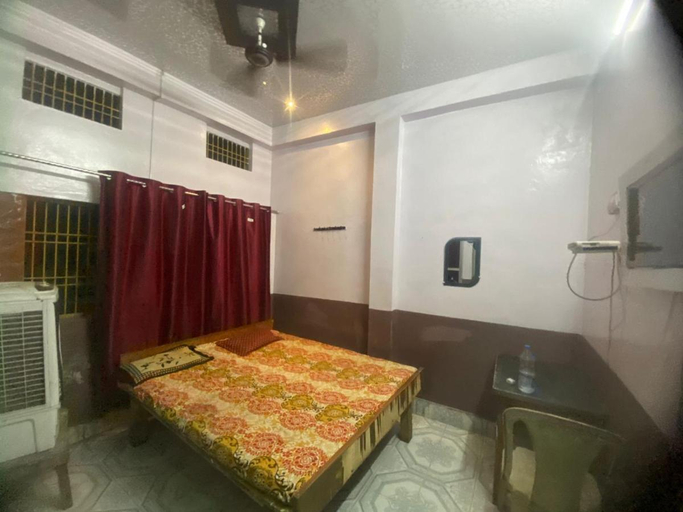 Bedroom 1, Yatri niwas home stay, Varanasi