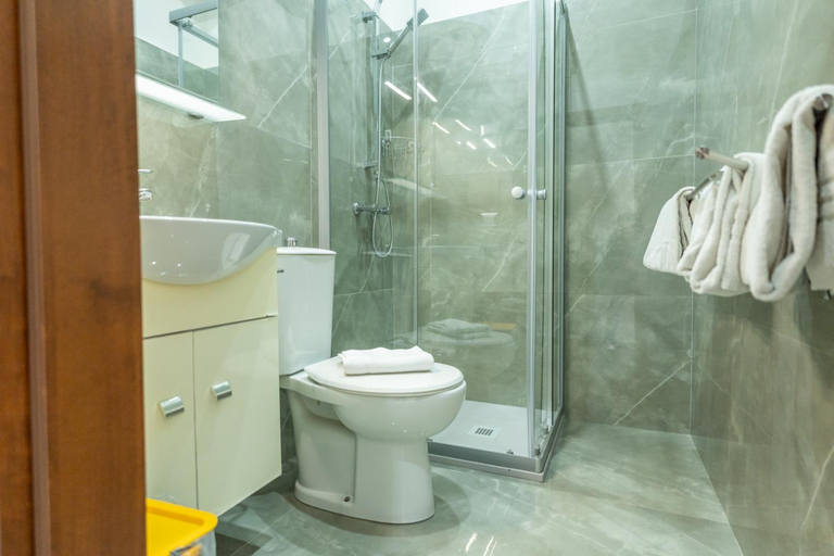 Bathroom 3, IG- "Talia Apartments", Messina