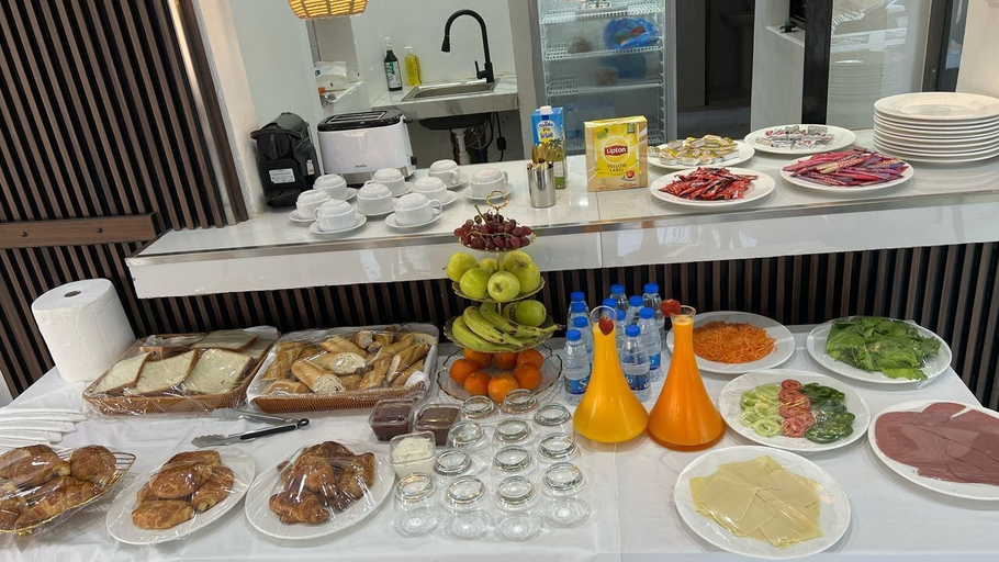 Food & Drinks 5, Bi hotel 1 Bi hotel 1, Dakar