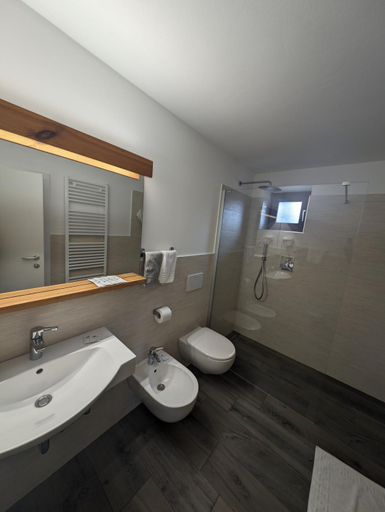 Bathroom, Hotel Eden Guesthouse, Bolzano