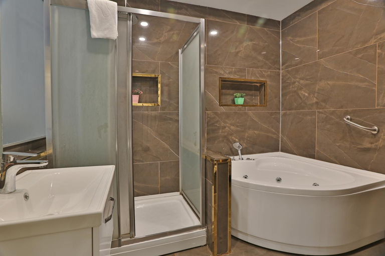 Bathroom 2, Park Dedeman Mardin , Mardin
