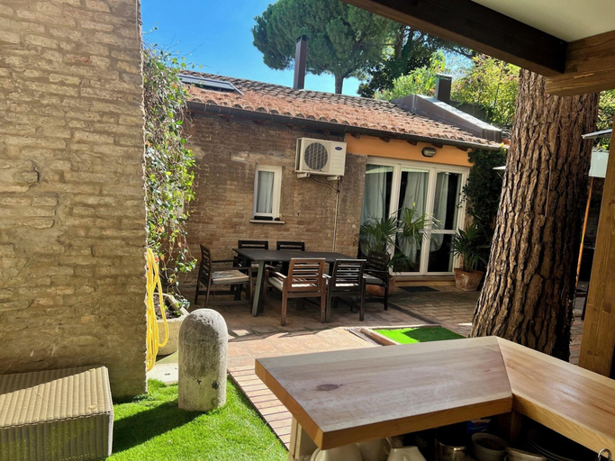 Exterior & Views 2, A Casa Di Paola suite, Ravenna