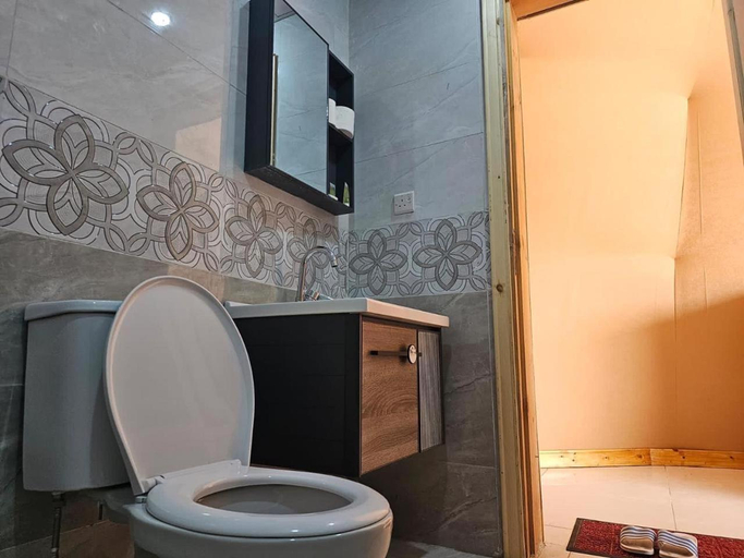 Bathroom 3, Wadi Rum Magic Stars, Quaira