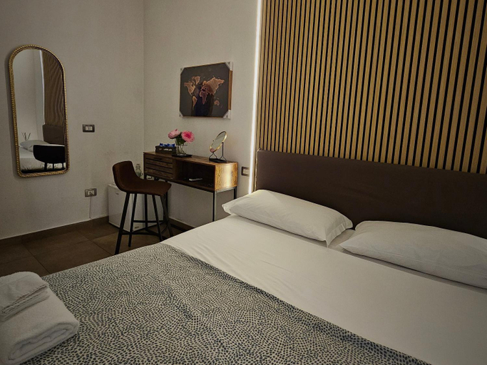 Bedroom 2, B&B Napoli Centrale - Centro, Napoli