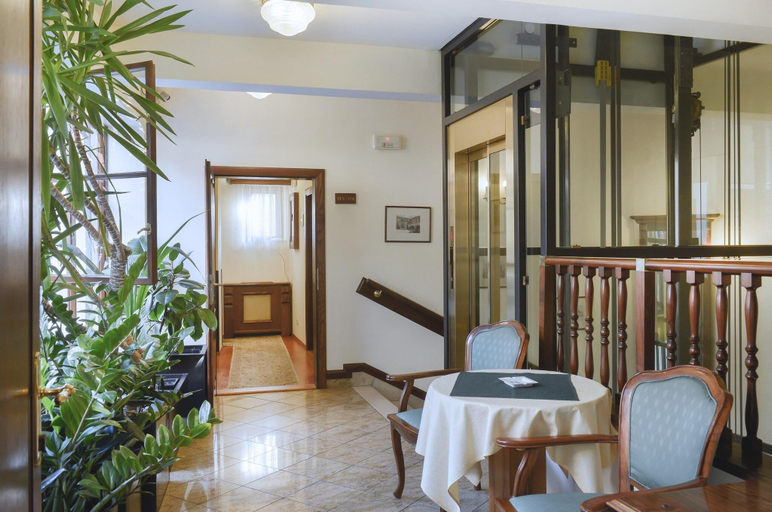 Public Area 3, Grand Hotel Praha, Praha 1