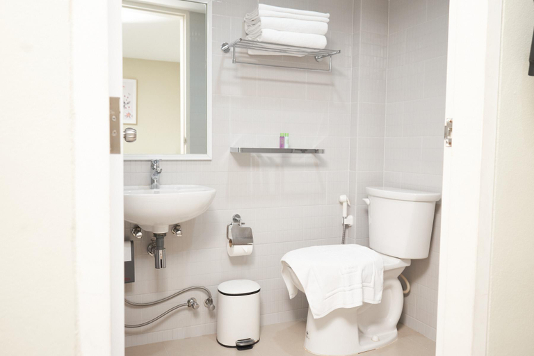 Bathroom 2