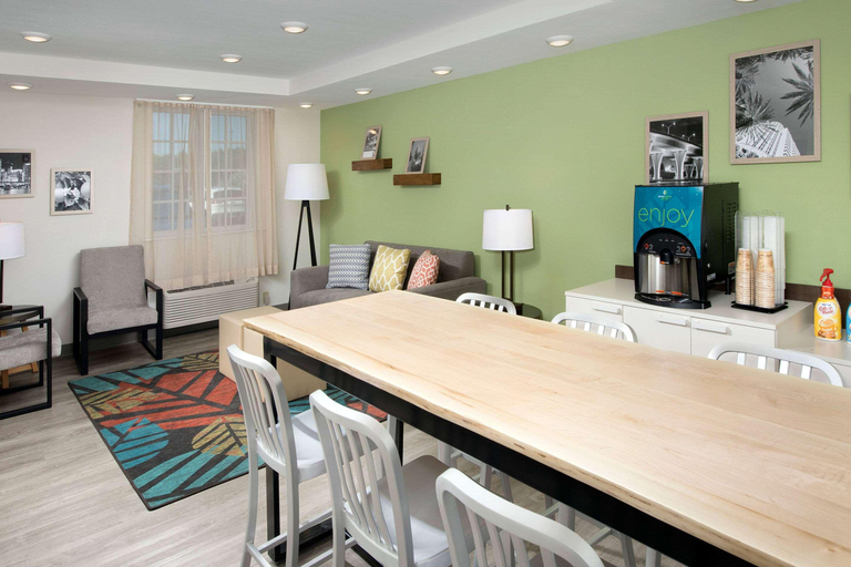 Public Area 2, WoodSpring Suites Miami Southwest, Miami-Dade