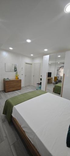 Others 4, Wonder House, Catania