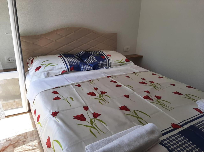 Others 5, Đuricic Apartmani