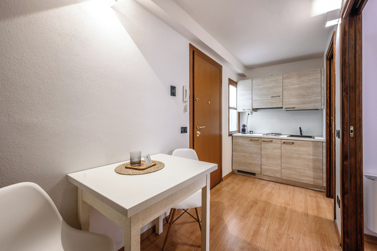 Others 5, Emilia Studios 7, Modena