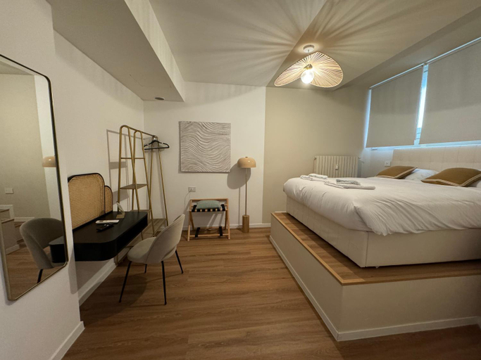 Others 5, D-HOME Suites, Milano