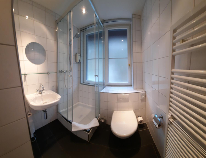 Bathroom 3, B&B Langenberg, Horgen