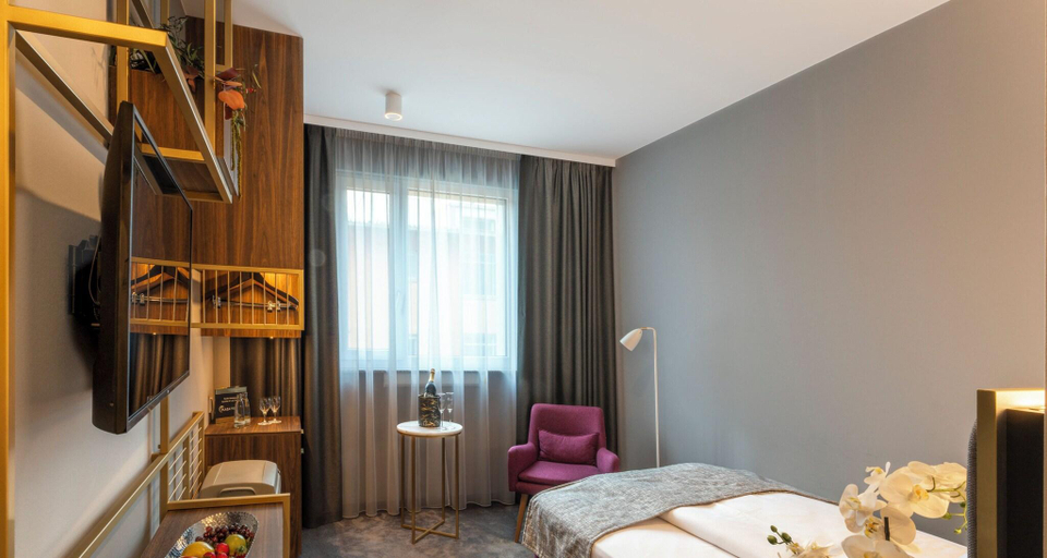 Bedroom 4, Plaza Premium Muenchen, München