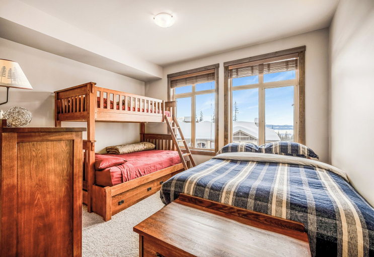 Bedroom 3, Southpoint 25 Two Bdrm Ski In Out HotTub, Kootenay Boundary