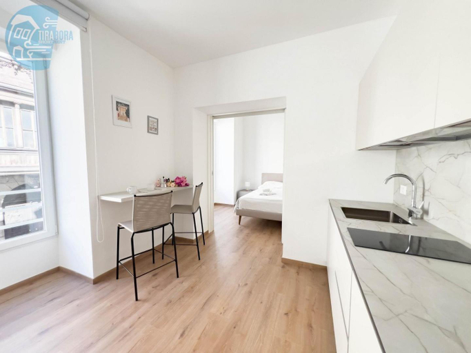Others 3, Palazzo Saba Tirabora Short Rent, Trieste
