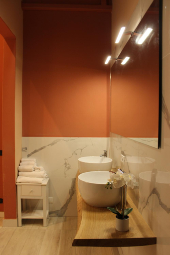 Bathroom 5, Hotel Ariston, Livorno