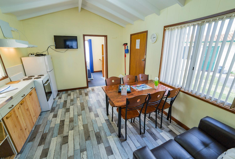Dining Room 16