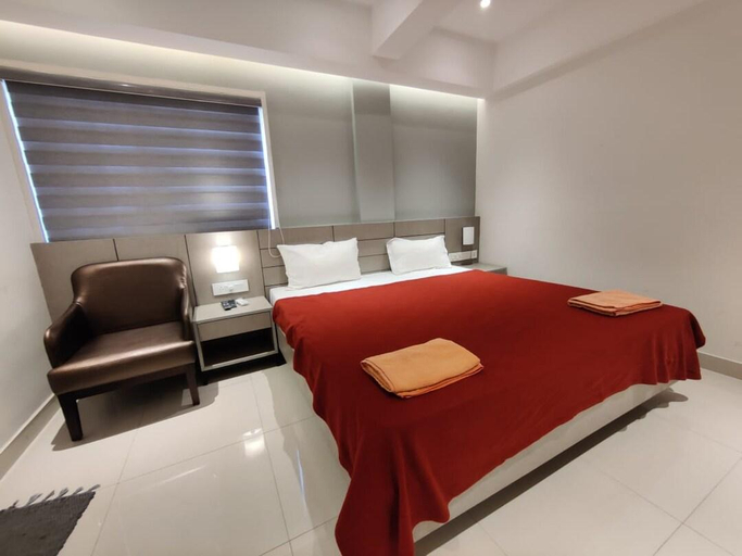 Others 3, Hotel Sona, Thrissur