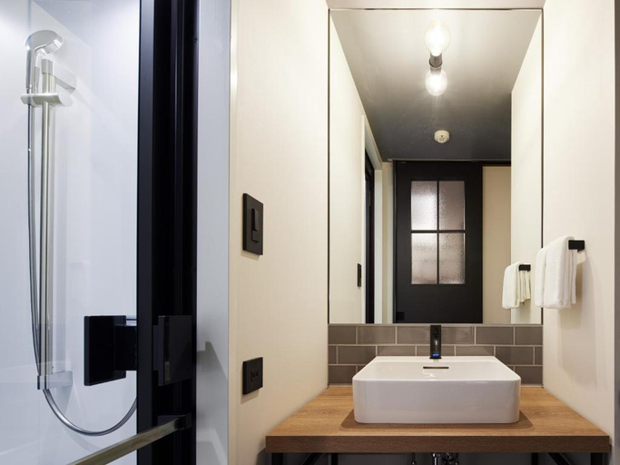 Bathroom 4, LAMP LIGHT BOOKS HOTEL fukuoka, Fukuoka