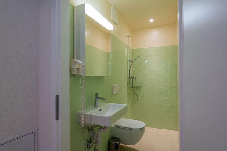 Bathroom 3, HITrental Riesbach Apartments, Zürich