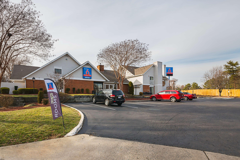 Exterior & Views 1, Studio 6 Extended Stay - Greensboro, NC, Guilford