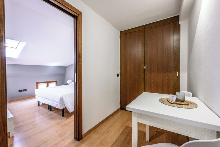 Bedroom 2, Emilia Studios 7, Modena