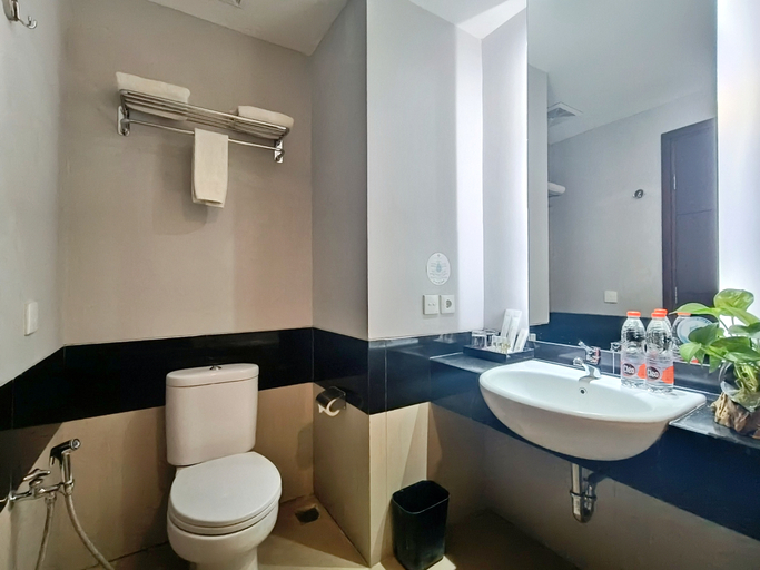Bathroom 20