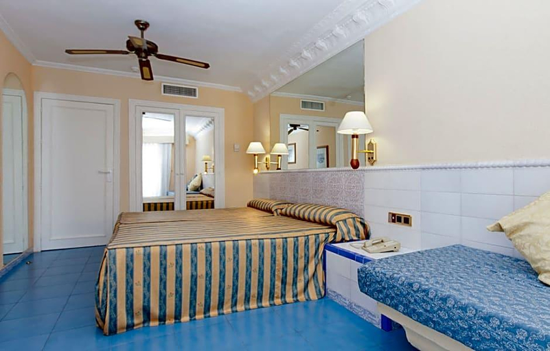 Bedroom 3, Diverhotel Nautilus Roquetas, Almería