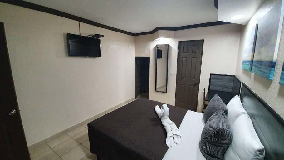 Bedroom 2, Hotel Golf Tijuana, Tijuana