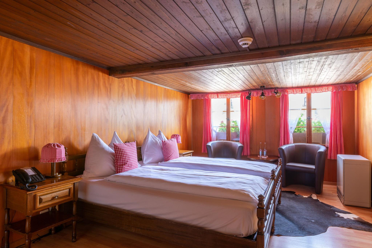 Bedroom 3, Schloss-Hotel Swiss-Chalet, Küssnacht