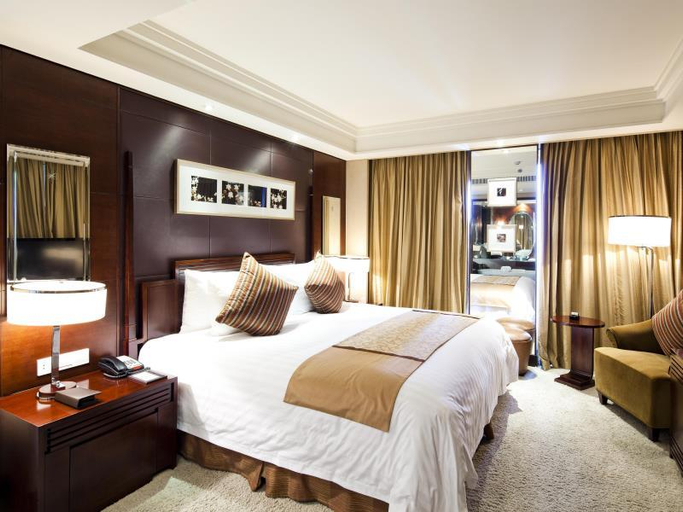 Bedroom 2, New Century Hangzhou Grand Hotel, Hangzhou