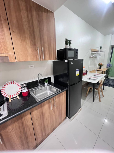 Others 4, Unistay Shore3 Poolview w bal, Pasay City