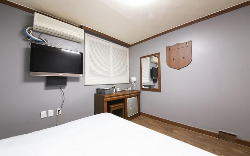 Bedroom 3, Jinju The First, Jinju