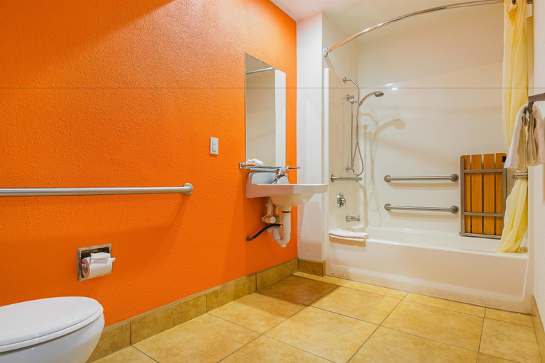 Bathroom 4, Motel 6 Lost Hills, CA, Kern