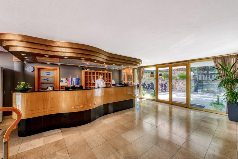 Public Area 2, Hotel Splendid, Dubrovnik