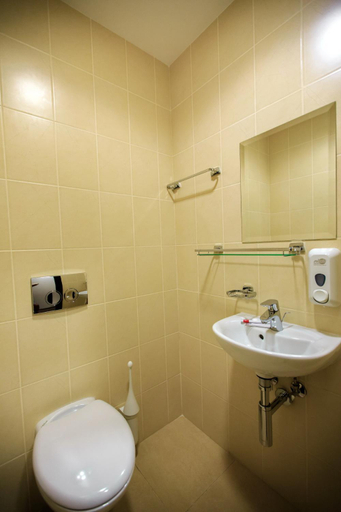 Bathroom 3, 7 Days City Hotel, Dnipropetrovs'ka
