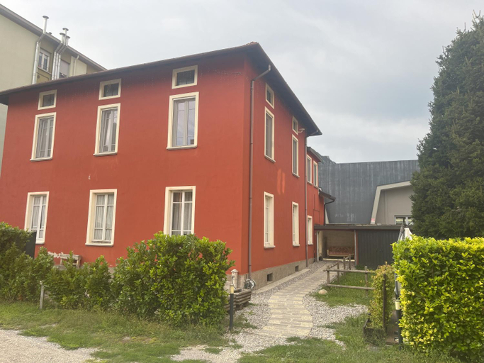 Others 2, B&b Red House, Lecco